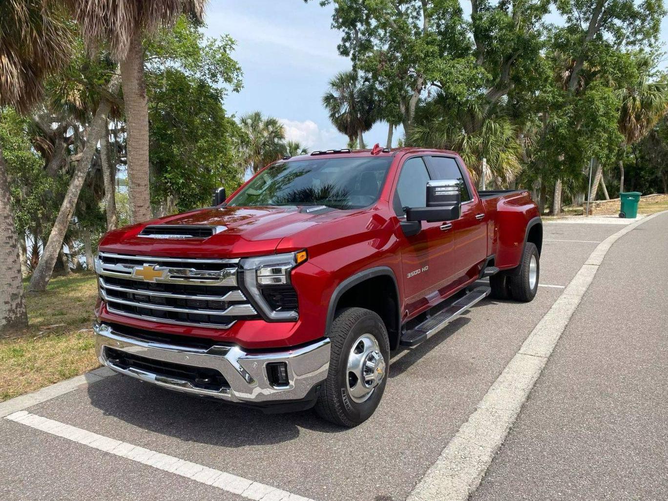 CHEVROLET SILVERADO HD 2024 1GC4YUEY2RF333469 image